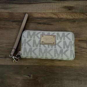 Michael Kors Logo Wristlet